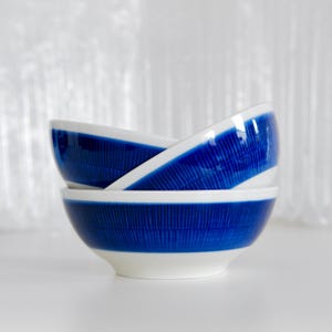 Cuencos para desayuno Rörstrand Koka Blå, juego de 3 — Modelo KA34 (VDN) — Hertha Bengtson