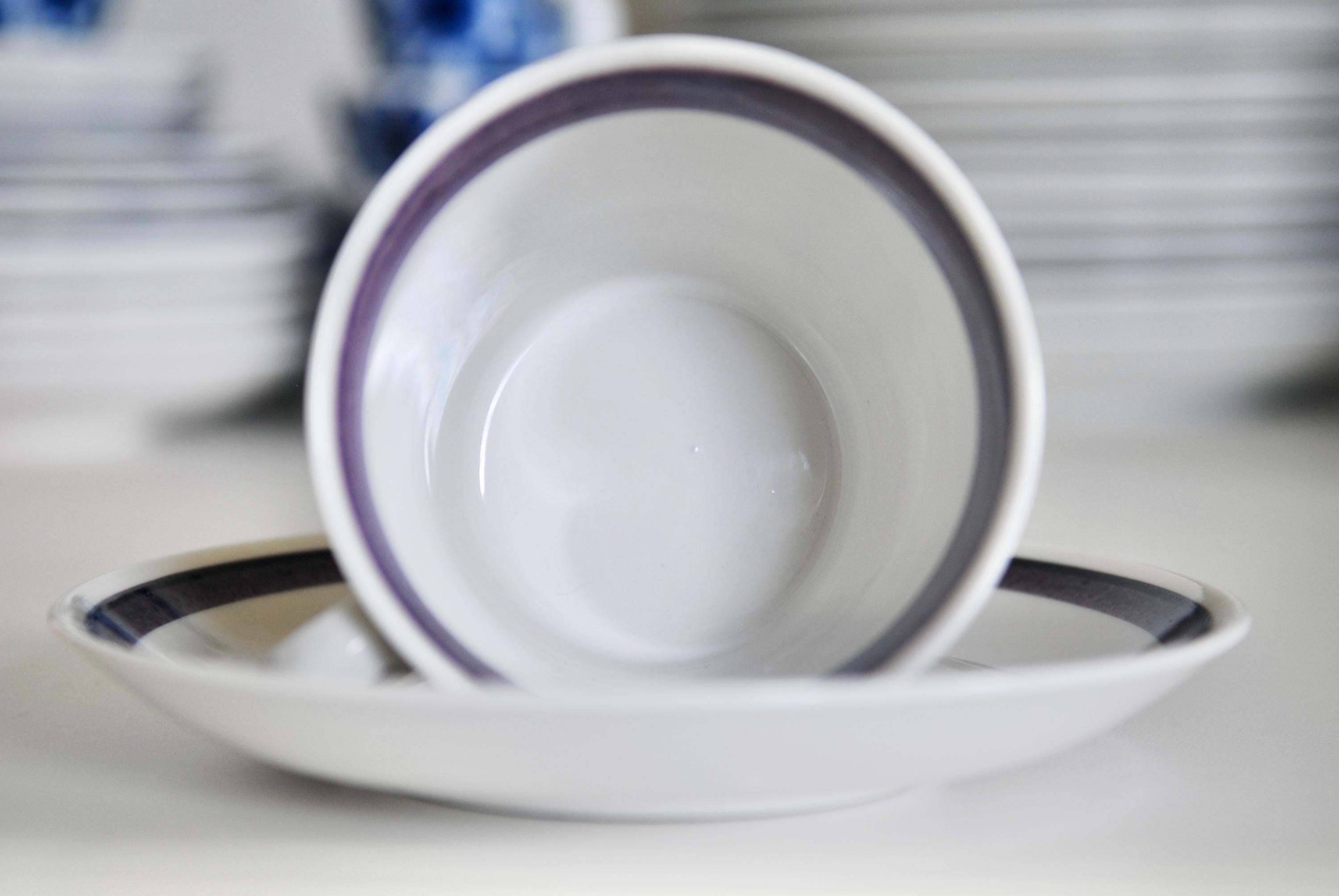 Gefle Upsala-ekeby Swing Teacup & Saucer Sets — Sven-erik