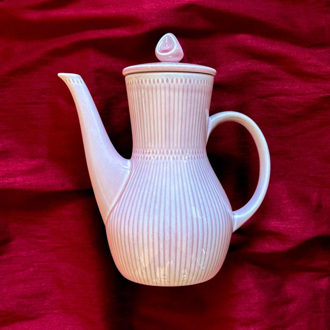  RARE Hertha Bengtson「Rosmarin」 Rörstrand Rosmarin Coffee Pot — Hertha Bengtson — Traditional Pink