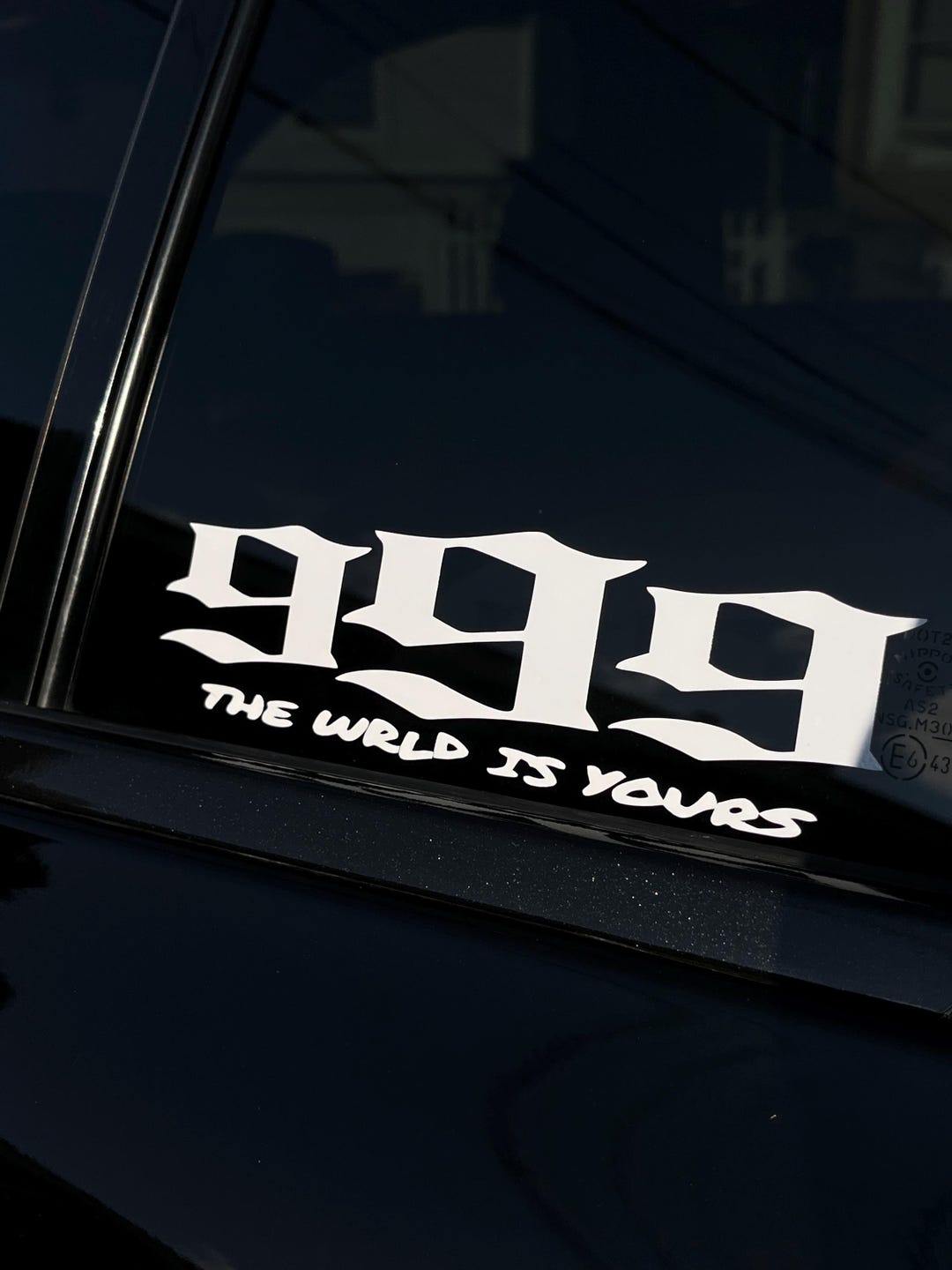 文字 999 the World is Yours Vinyl Decal - Juice Wrld Inspired Vinyl