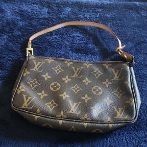 Louis Vuitton Vintage - Monogram Mini Lin Pochette Kathleen Bag - Pink -  Monogram Leather Handbag - Luxury High Quality - Avvenice