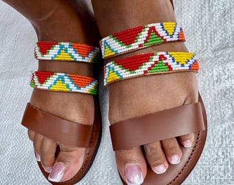 Massai Perlen Leder Gladiator Sandalen - Handgefertigte Tribal Sommer Schuhe