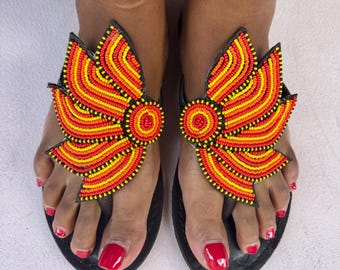 Massai Perlen Leder Gladiator Sandalen - Handgefertigte Tribal Sommer Schuhe