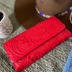 Women's Wallet- Embossed Sustainable Leather Multicolor Wallet -Personalized Gifts for Her