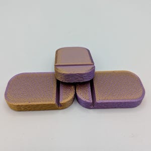 Minimalist Trading and Sport Card Display Stand Saint (Purple Gold)