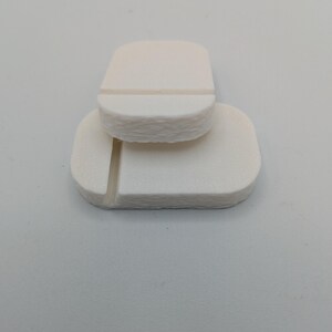 Minimalist Trading and Sport Card Display Stand ホワイト