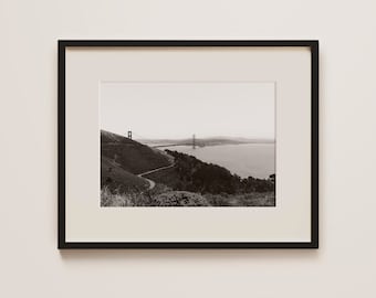 Impresión de arte de San Francisco, puente Golden Gate, arte en blanco y negro, paisaje cambiante, decoración del hogar de viaje por carretera, arte de pared de California