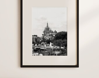 Impresión artística de San Miguel de Allende, fotografía mexicana en blanco y negro, calles de México, arte mural mexicano moderno