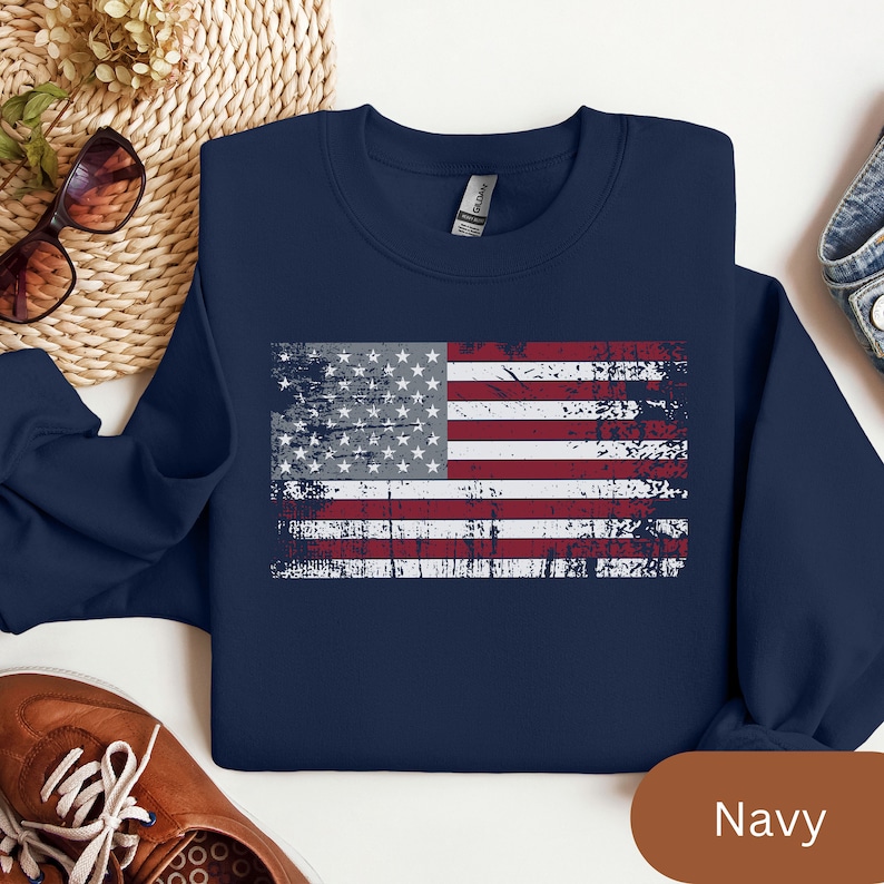 American Flag Sweatshirt, Patriotic Shirts , Dad Gifts for Him, Vintage Look Distressed USA Flag ...