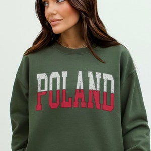 Distressed Poland Sweatshirt Poland Sweater Poland Pullover Poland Crewneck Polish Flag Sweatshirt Poland Trip Sweatshirt Travel Sweatshirt