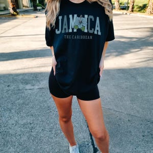 Comfort Colors Jamaica Shirt Jamaica T-Shirt Jamaica Hibiscus Shirt Jamaica Vacation Top Summer Jamaica Trip TShirt Jamaica Vacay Jamaica Black