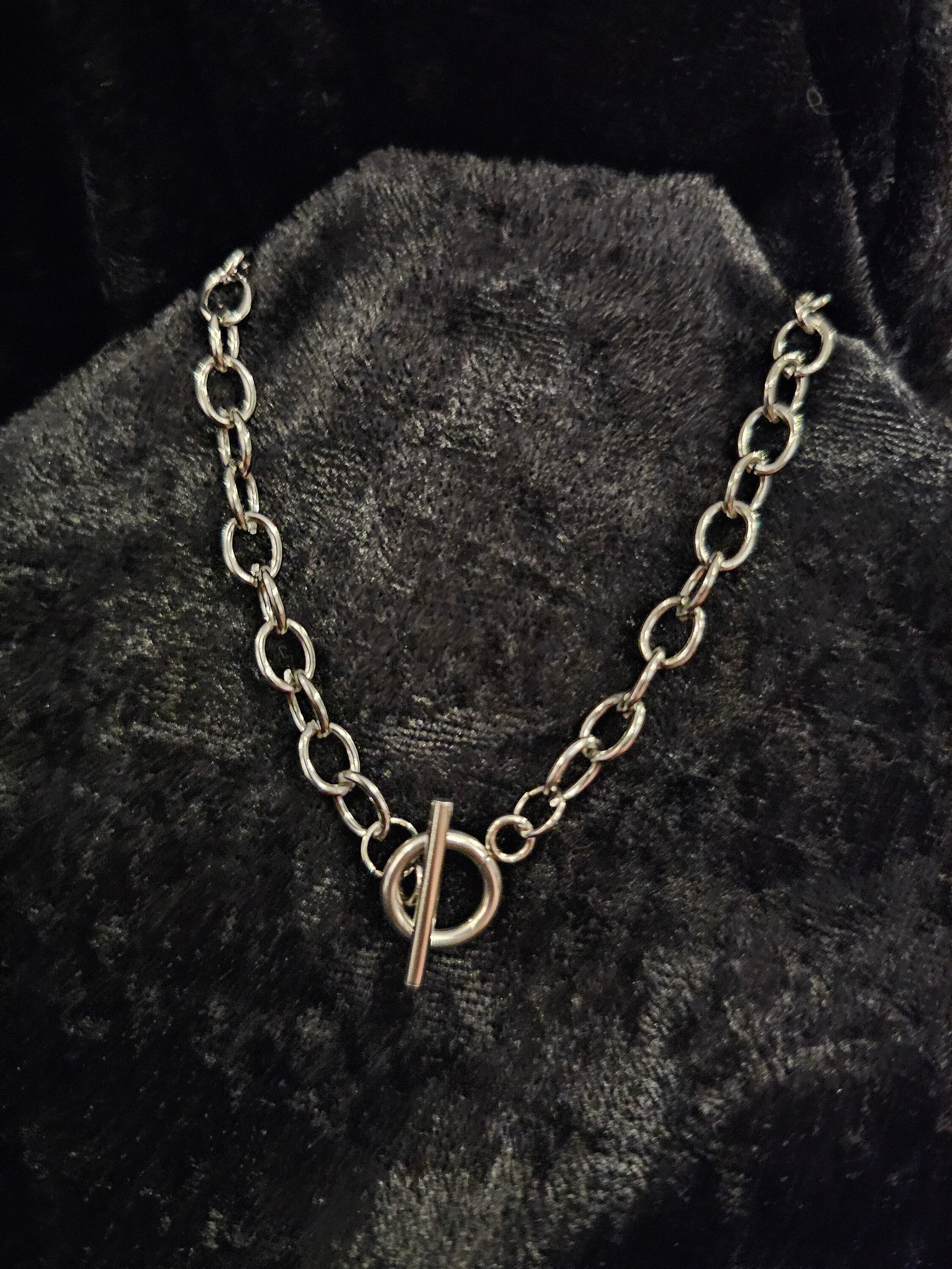 Stainless Steel Hypoallergenic Charm Bracelet chain with Toggle and Bar connections