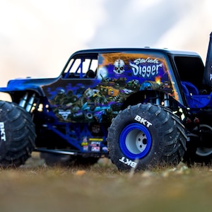 Losi V1/2.0 LMT Pirate Flag Kit – Snap-In, Durable RC Upgrade from Oversteer Hobbies