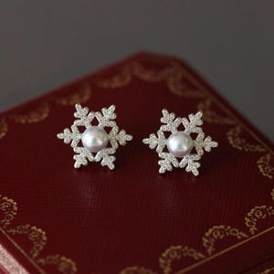 Dainty Snowflake Pearl Stud Earrings, 925 Sterling Silver Winter Earrings, Crystal Zirconia Studs, Holiday Jewelry, Elegant Gift for Her