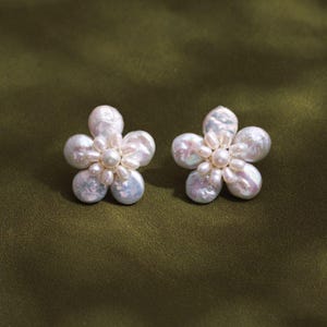 Baroque Pearl Flower Stud Earrings, 925 Silver Post, Handmade Petal Earrings, Irregular Pearl Floral Jewelry for Women,Birthday Gift Jewelry