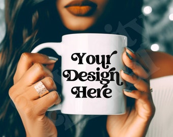 Maqueta de taza de Navidad Maqueta de taza de 11 oz, Maqueta de taza en blanco modelo chica negra, Maqueta de taza de café modelo negro, Maqueta de taza de Navidad de cerámica blanca