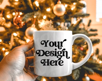 Maqueta de taza de Navidad Maqueta de taza de 11 oz, Maqueta de taza en blanco modelo chica negra, Maqueta de taza de café modelo negro, Maqueta de taza de Navidad de cerámica blanca
