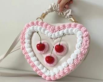 Heart Creme Fake Cake Crossbody Handbag  - Vintage Aesthetic Decor Bag With Adjustable Straps