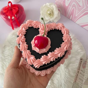 Schwarze Rose Creme Fake Kuchen Reißverschluss Schmuckschatulle - Vintage Decor Kuchenförmige Schmuckstück Schmuckschatulle
