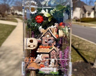 Haunted Hotel Themed Jumping Spider Enclosure! 4x4x8! READ DESCRIPTION!