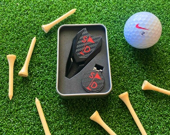 Herramienta para hacer divots y marcador de pelotas de golf personalizados. Regalos para padrinos de boda, padrinos de boda, regalo de propuesta para padrinos de boda para él. Regalos de golf grabados personalizados.