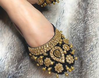 Royal Black & Gold Jubilee Khussa Jutti Padded Insole Nonslip Sole Indian Pakistani Wedding Footwear Punjabi Jutti Velvet Bells Diamond