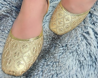 Damas Gold Cross Stich Khussa Jutti / Punjabi Jutti / Zapatos paquistaníes indios / Regalo para ella / Zapatos de boda para mujeres / Khusa Jutti /