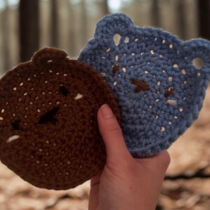 Crochet bear coasters