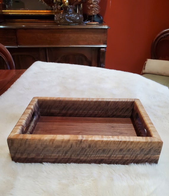 Tablett aus Holz - Massiv gesteppte Schwarznuss - Handgemacht - Klein