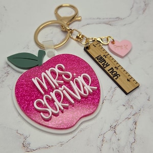 Personalized Teacher Apple Name Keychain Custom Teacher Keychain Teacher Appreciation Gift Back to School Teacher Gift Personalized Bag Tag