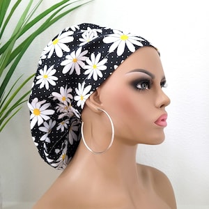 Medium Satin Lined Daisies Scrub Hat, Protect Hair w/Satin Lined Ponytail Scrub Cap, Button/Size Options, See Description, Surgical Hat, DVM