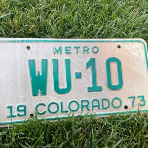FREE SHIPPING*** Birdhouse - Colorado 1973 (Metro) - Retro License Plate - Nest Box