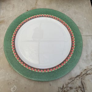 Piatto Arcopal grande bordo verde