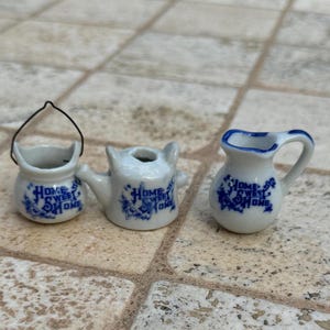 Vintage "Home Sweet Home" miniature kettle, bucket and pitcher white and blue porcelain Delft. 1960's. Doll House tableware