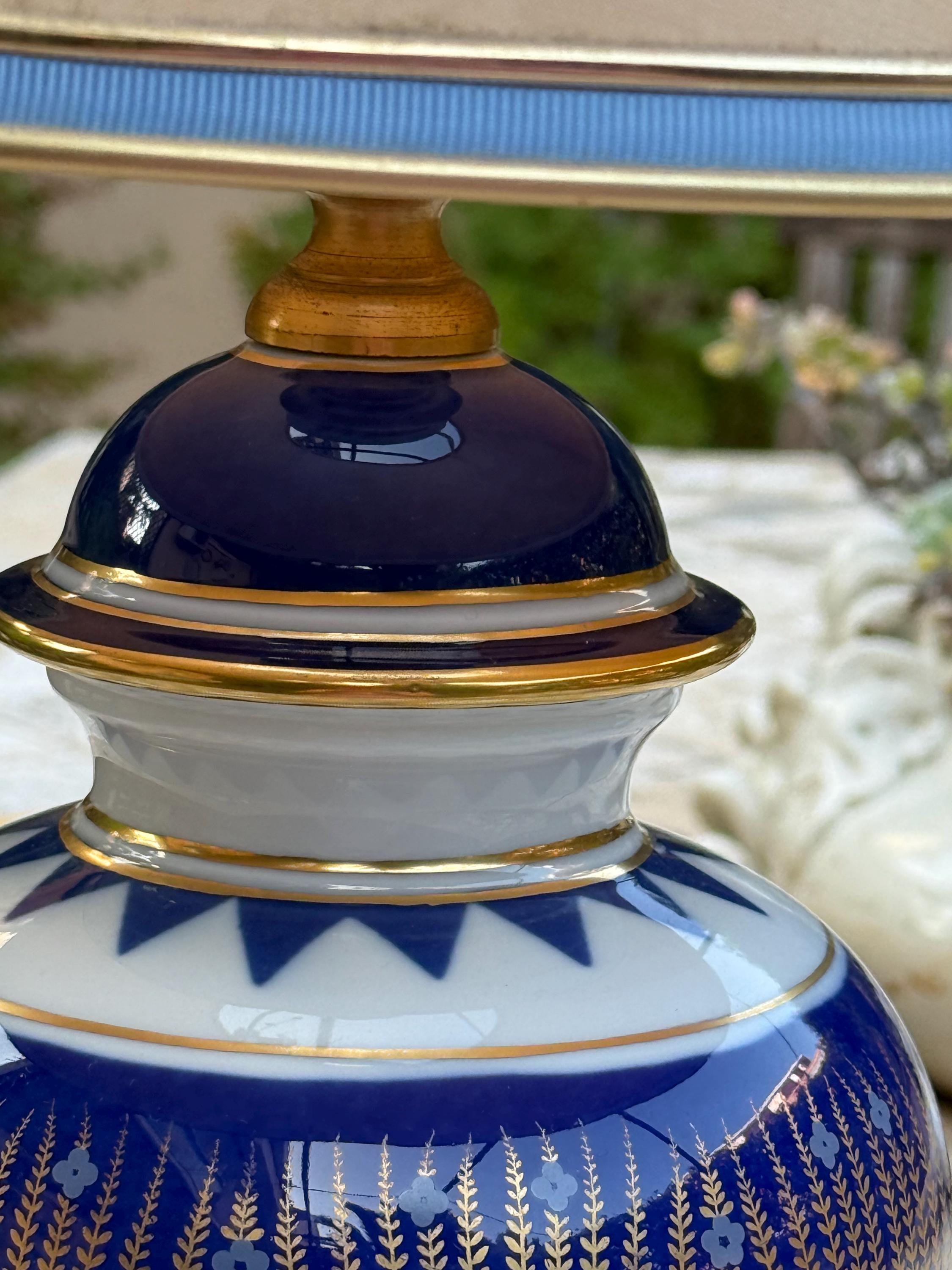 Vintage Le Porcellane Calenzano Table Lamp: Blue & Gold Floral