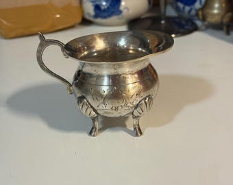 銀製の装飾的クリーマー 華やかな脚が付いたヴィンテージの銀メッキクリーマー - Etsy 日本