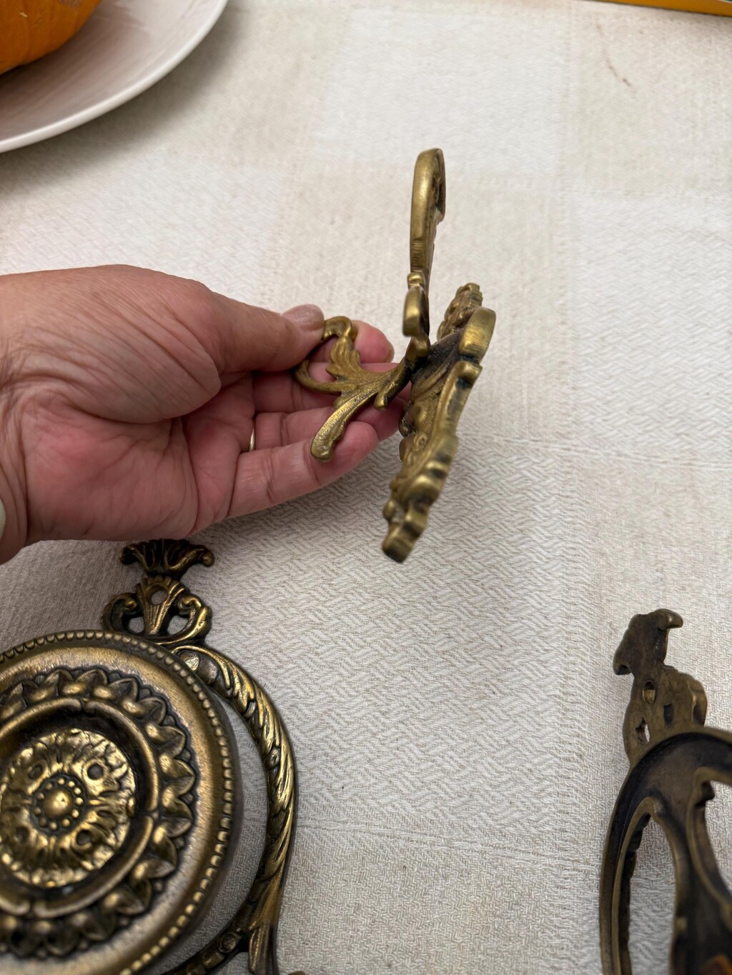 Set 4 Ganci Pieghevoli Invisibili In Alluminio - Stile Vintage Ottone Anticato - Salvaspazio Per Casa
