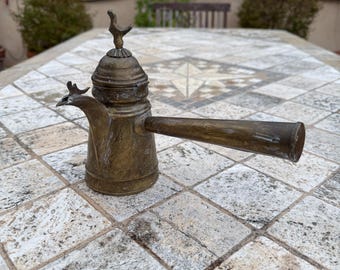 Caffettiera Dallah, Caffettiera Jezve in ottone inciso, turco, greco caffe