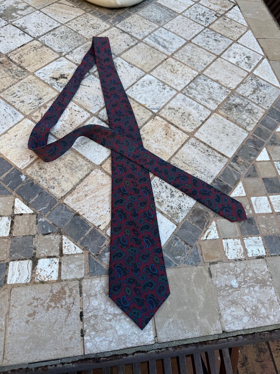 ヴィンテージ ホリデー＆ブラウン シルクネクタイ、ペイズリーデザイン