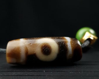 Tibetan Dzi beads