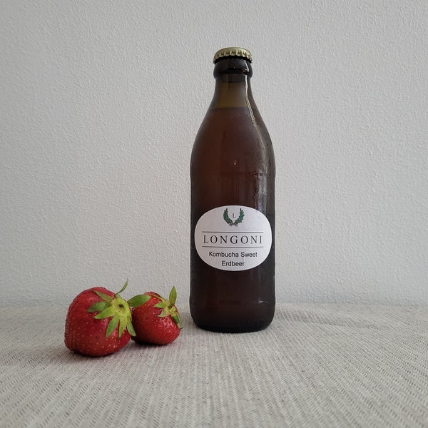 Kombucha, fermentierter Tee, Schwarztee, Erdbeer, Erdbeergeschmack