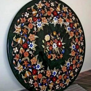 Round Green Marble Coffee Tabletop, Semi Precious Inlaid Gemstone, Handcrafted Pietradura Artwork, with Counter Desk for Cafeteria Furniture