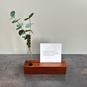Porte-cartes en bois avec tube à essai/barre photo bois véritable acajou/décoration de fleurs séchées/décoration moderne salon/porte-carte postale