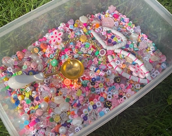 Preppy bead confetti