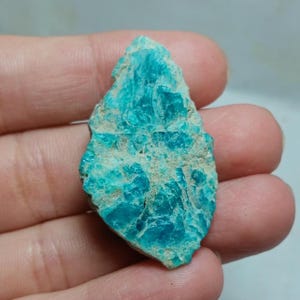 Turquoise Rough, Raw Turquoise Stone, Blue Turquoise Rough, Size 24x40mm.