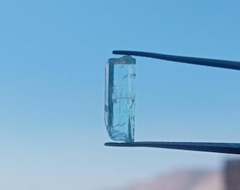 Raw Aquamarine Crystal Stick: 13mm Rough Gemstone