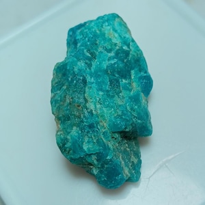Turquesa en bruto, piedra turquesa cruda, turquesa azul en bruto, tamaño 20 x 37 mm.