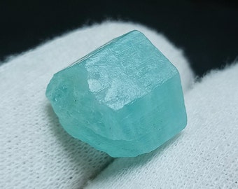 Rare Aquamarine Rough: Raw Gemstone for Jewelry (16.00 Carat)