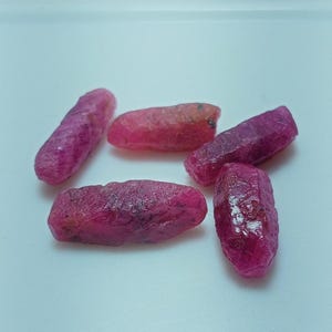5 Pcs Red Ruby Rough Stick, Transparent Ruby Rough Stick For Pendant, Certified Red Ruby Loose Gemstone, Ruby Raw Rough Stick, Size 10to16mm