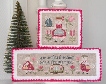 Duo Little Hens Tralala Cross Stitch Chart PDF